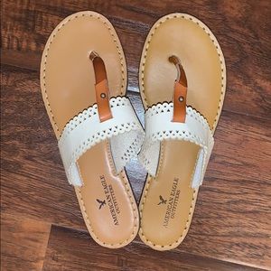 American Eagle Flip flops